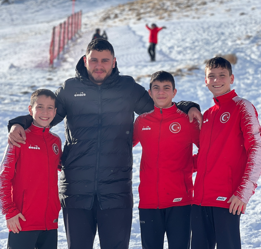 CİHAN YURT: “BAZILARI SADECE İCRAATLERİYLE ÖNE ÇIKAR”